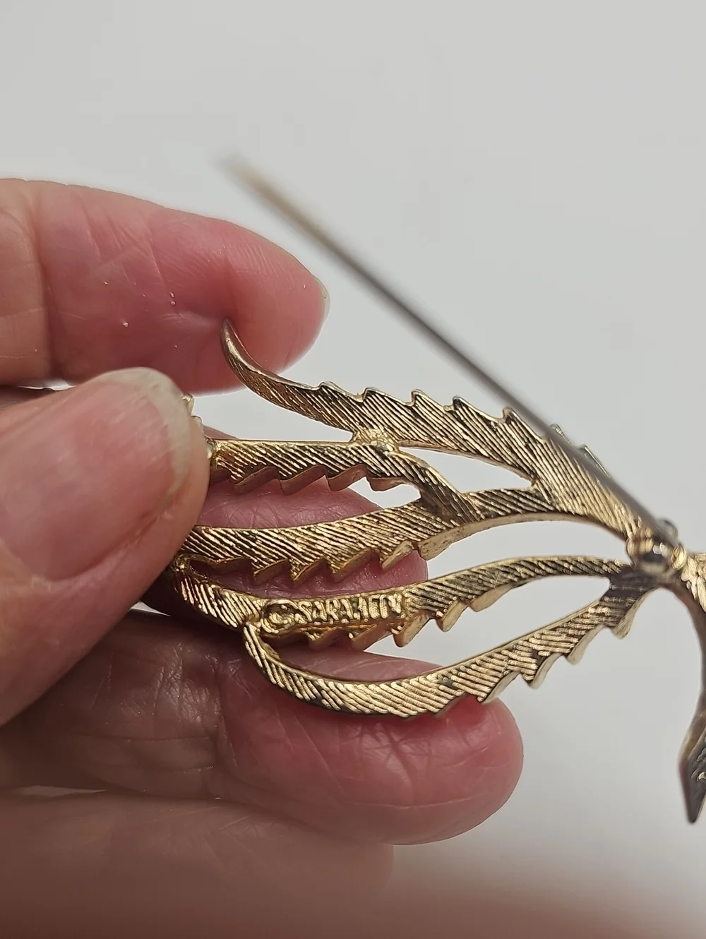 Sara Cov Vintage Gold Leaf Statement Brooch - Elegant Women's Jewelry